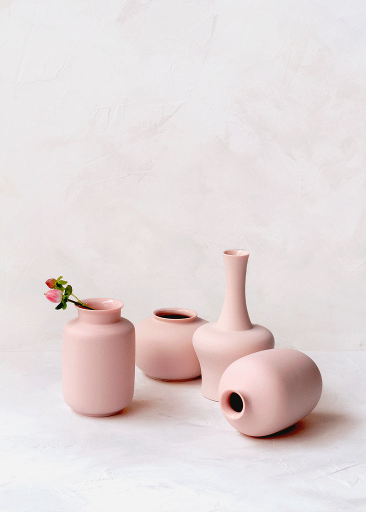 Middle Kingdom Porcelain Apple Mini Vase