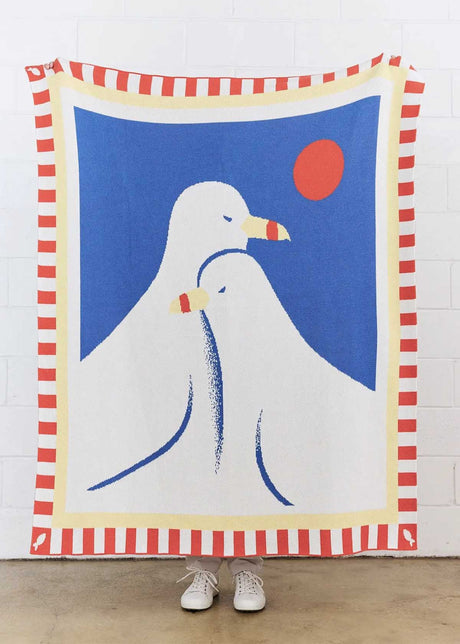 Biquette Lovebirds Knit Blanket