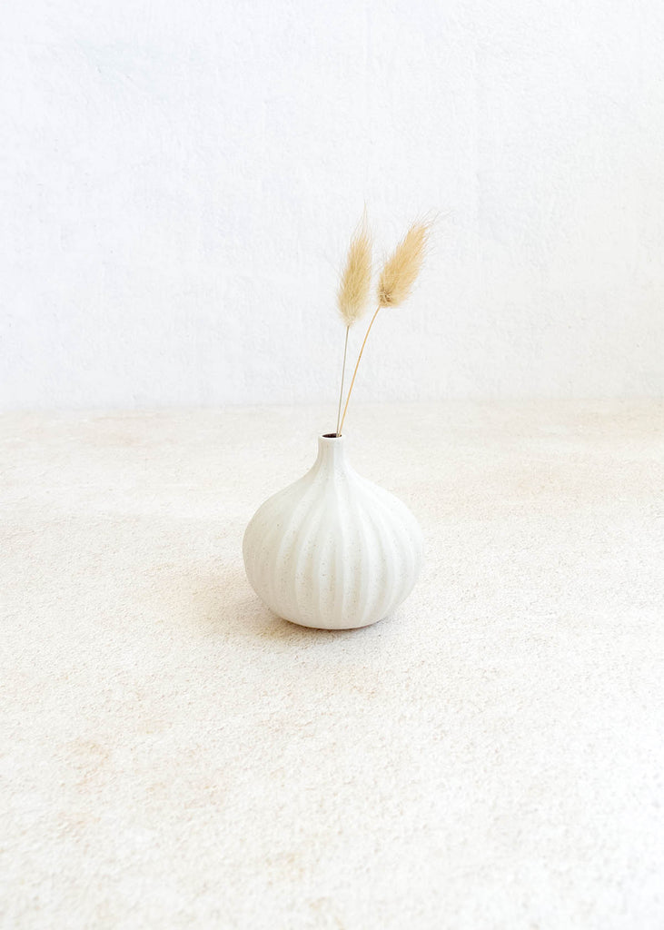 Mogu Bud Vase, Speckled Ivory