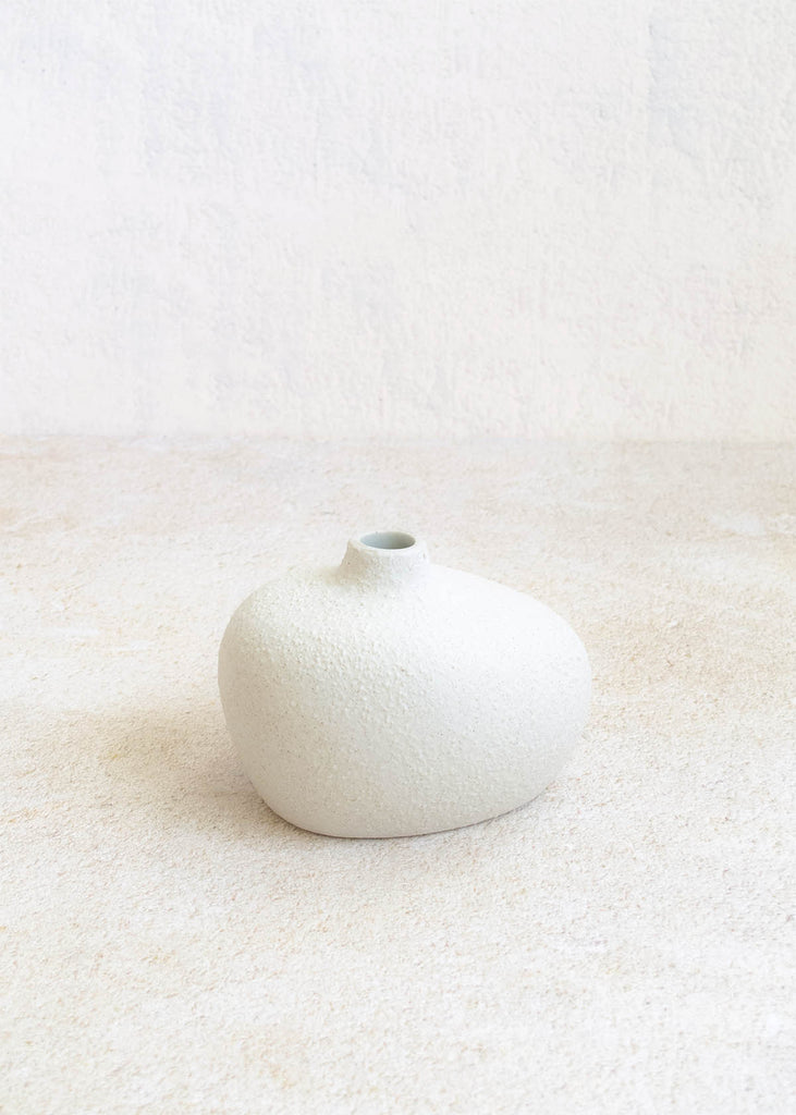 Prima Vase, Kaolin Porcelain handmade in Thailand