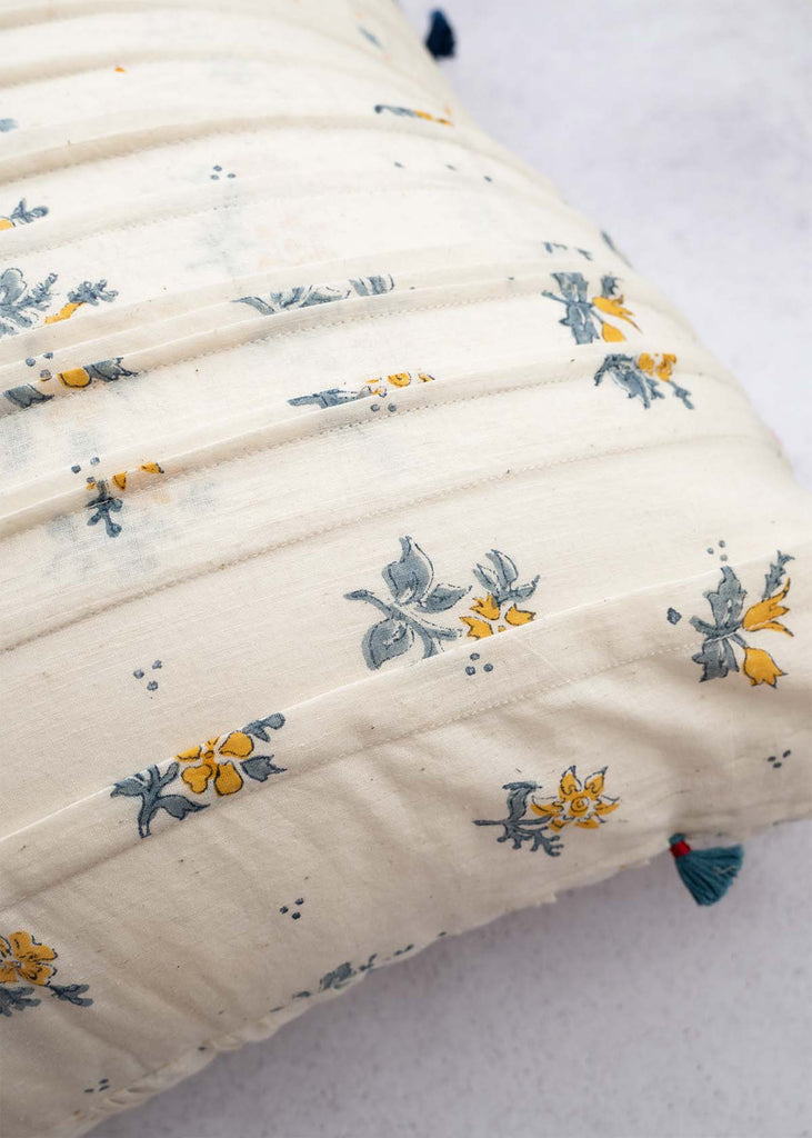 Injiri Botanical Print 20in Pillow