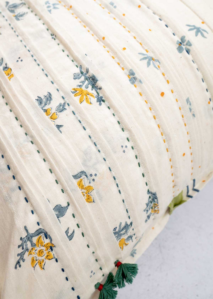 Injiri Botanical Print 20in Pillow