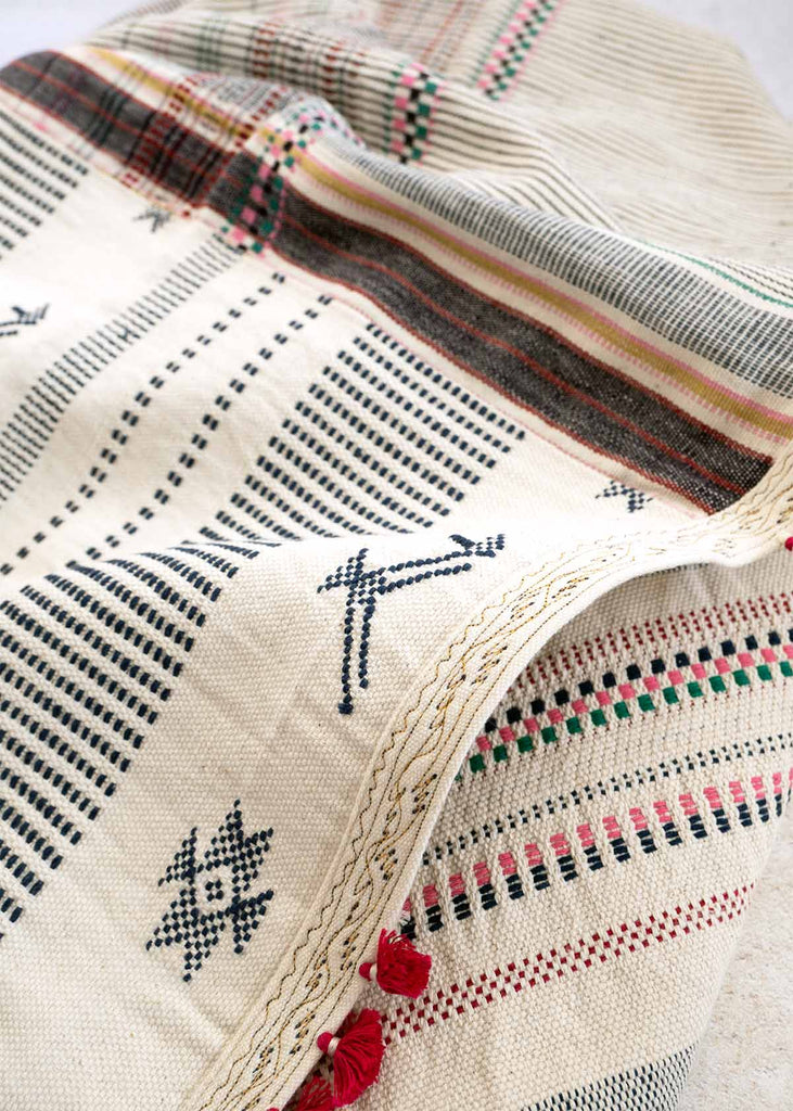 Injiri Ahir Throw, No. 13