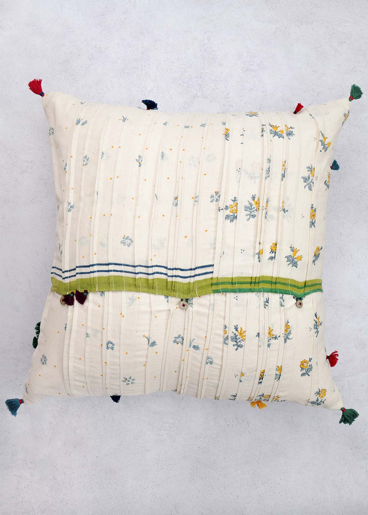 Injiri Botanical Print 20in Pillow