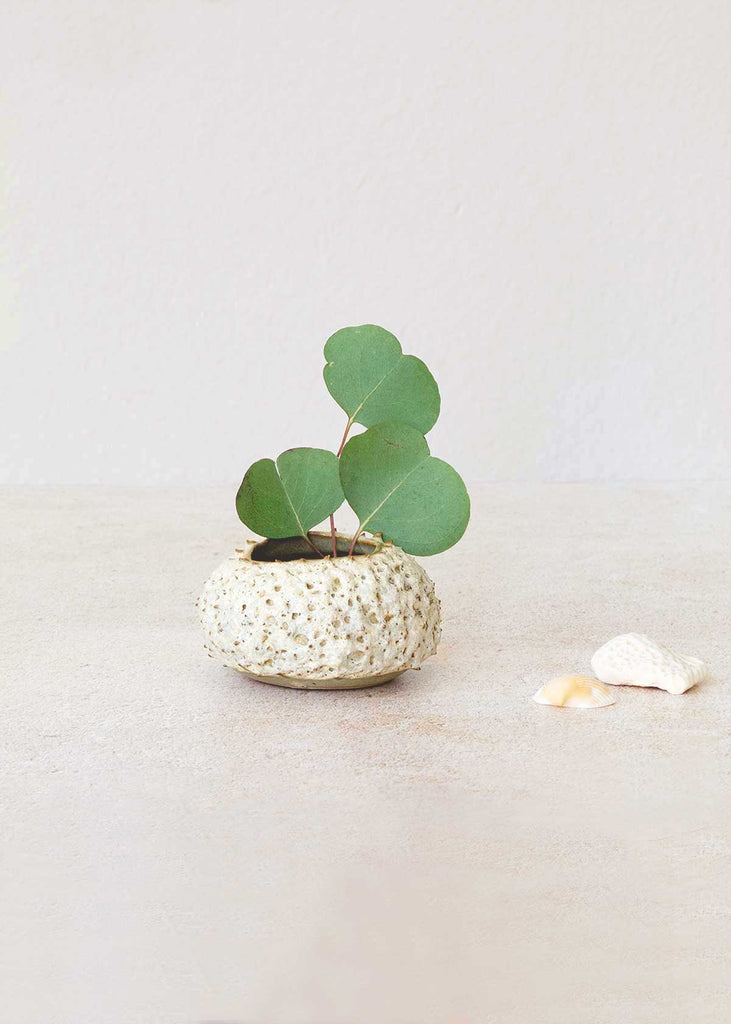 Kaolin Porcelain Puffer Pot, Sand