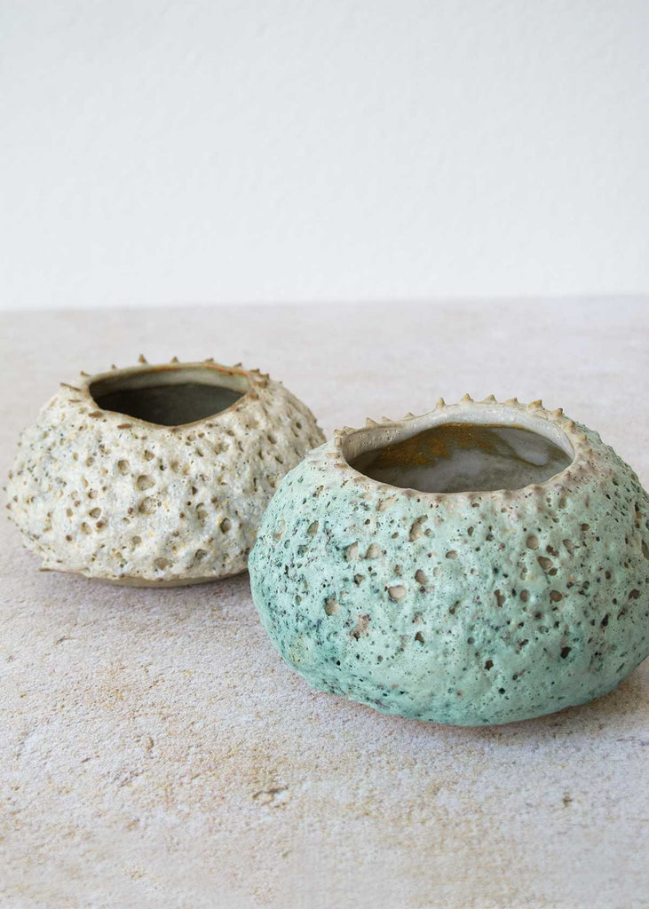 Kaolin Porcelain Puffer Pot, Sand
