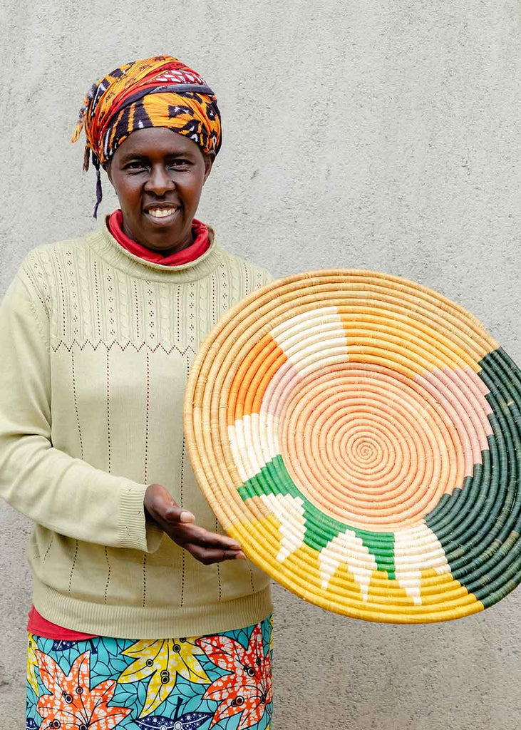 Kazi Seratonia 21" Raffia Wall Plate, Handmade in Uganda