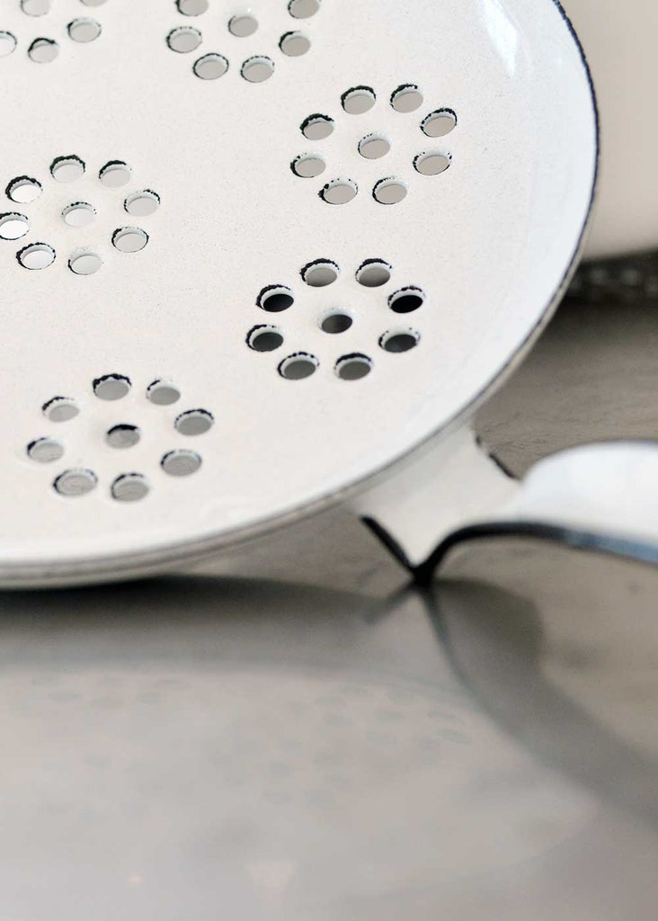 Riess Enamel Baking Scoop